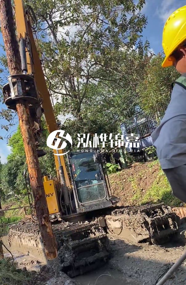 景德鎮(zhèn)河道清淤專業(yè)施工-狹窄河道挖機(jī)清理河道的方法？